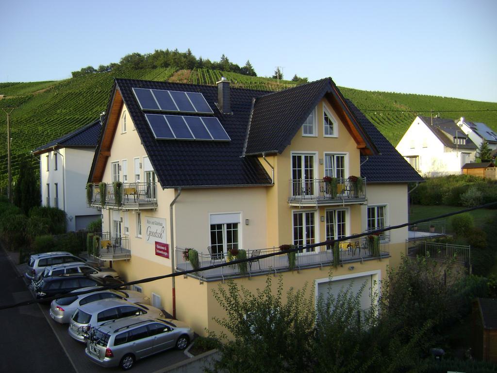 Wein- Und Gaestehaus Genetsch Lieser Dış mekan fotoğraf
